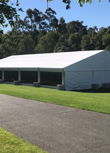 15m Hoecker Marquee F Series with clear walls